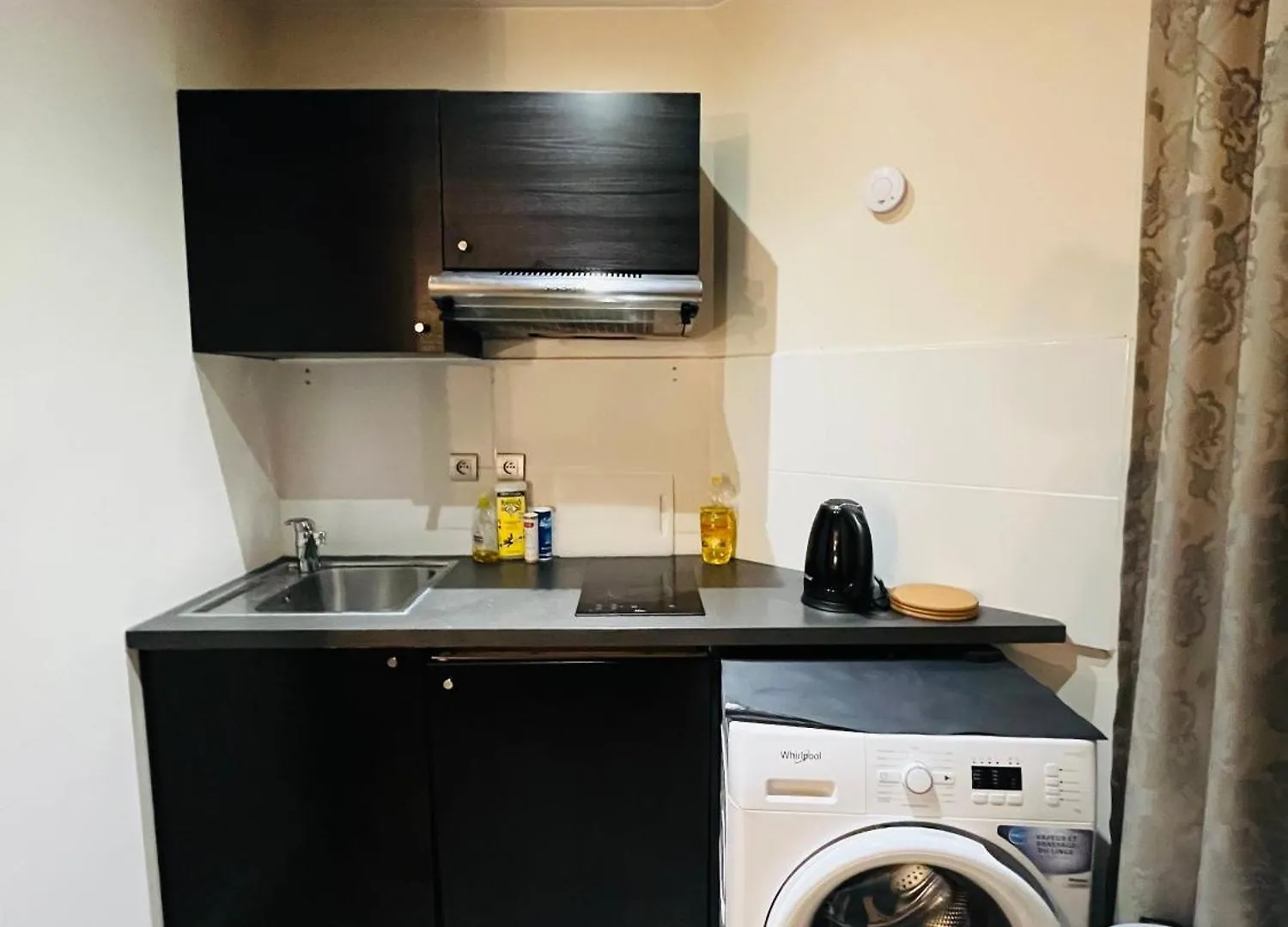Flat 5 Mins Tour Eiffel Et Champ De Mars Appartement Parijs
